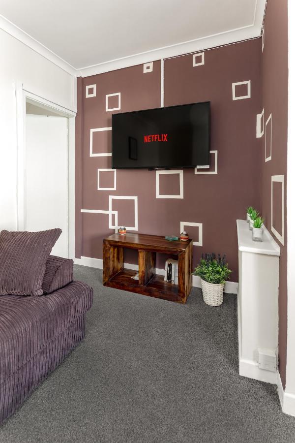 Cosy Anfield Guesthouse - Free Parking Liverpool Kültér fotó