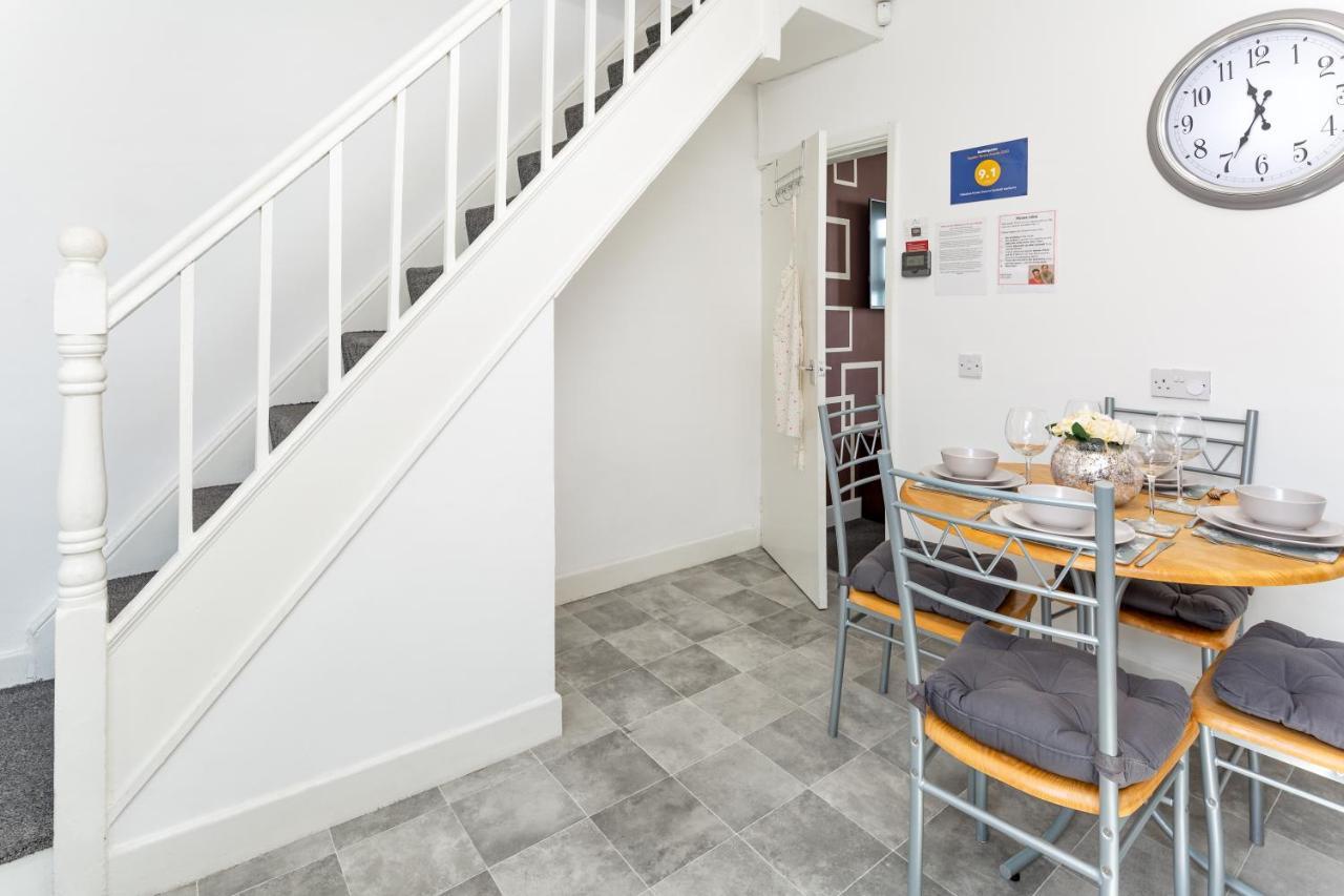 Cosy Anfield Guesthouse - Free Parking Liverpool Kültér fotó