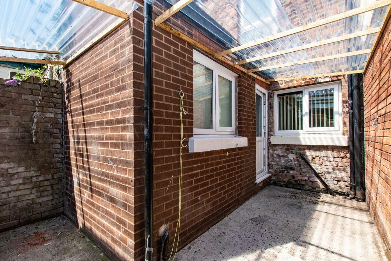 Cosy Anfield Guesthouse - Free Parking Liverpool Kültér fotó